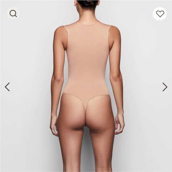 NWOT Skims Essential Crew Neck Sleeveless Bodysuit - Picture 2 of 4